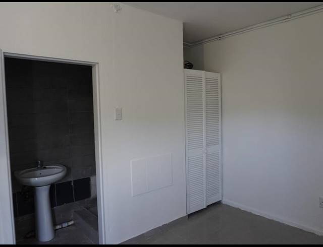 1 BEDROOM PROPERTY TO RENT IN BEREA WEST